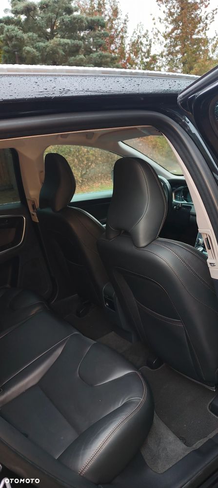 Volvo XC 60 D4 AWD Geartronic Summum - 5