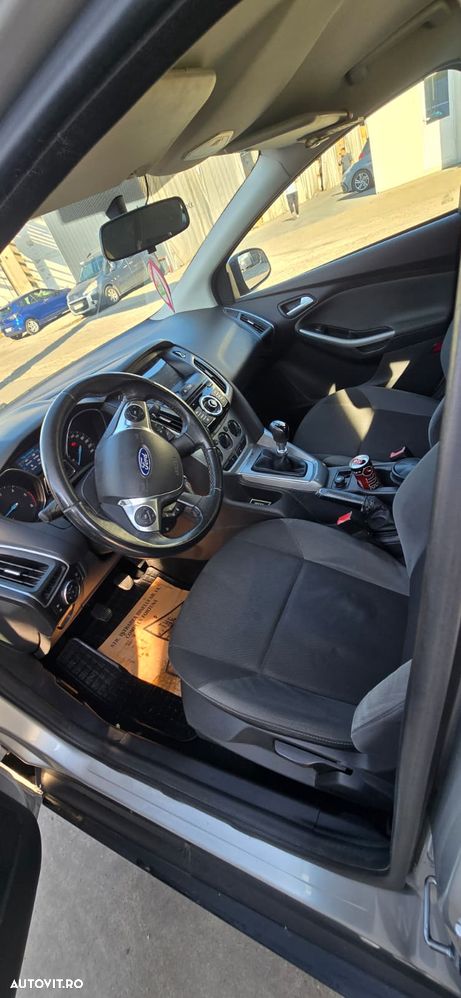 Ford Focus - 15