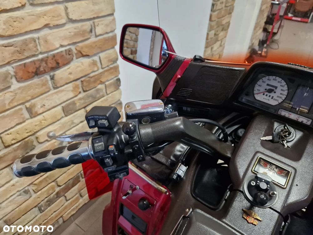 Honda GL - 27