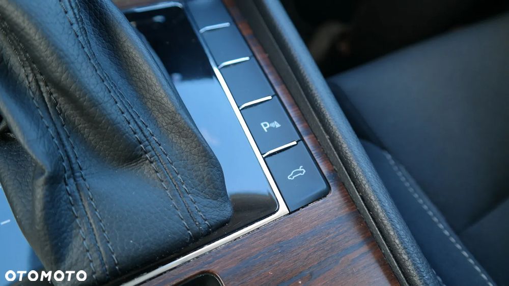 Skoda Superb 2.0 TDI SCR 4x4 Scout DSG - 36