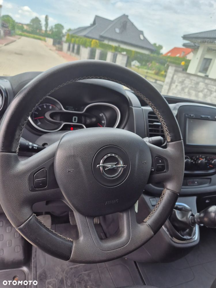 Opel Vivaro Sport LONG 2017r Navi Klima Led - 19