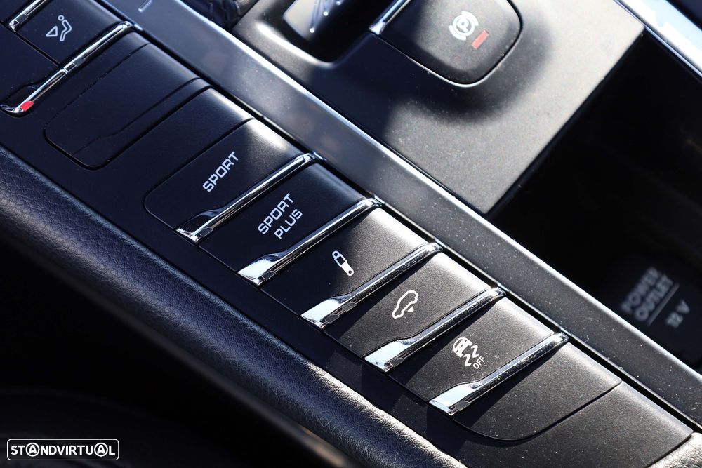 Porsche Macan S - 37