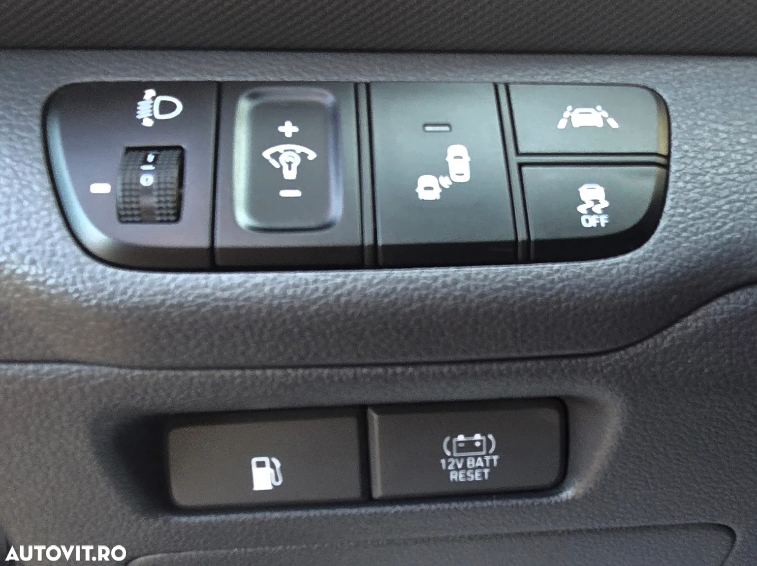 Hyundai IONIQ Hybrid 1.6 GDI Premium - 13
