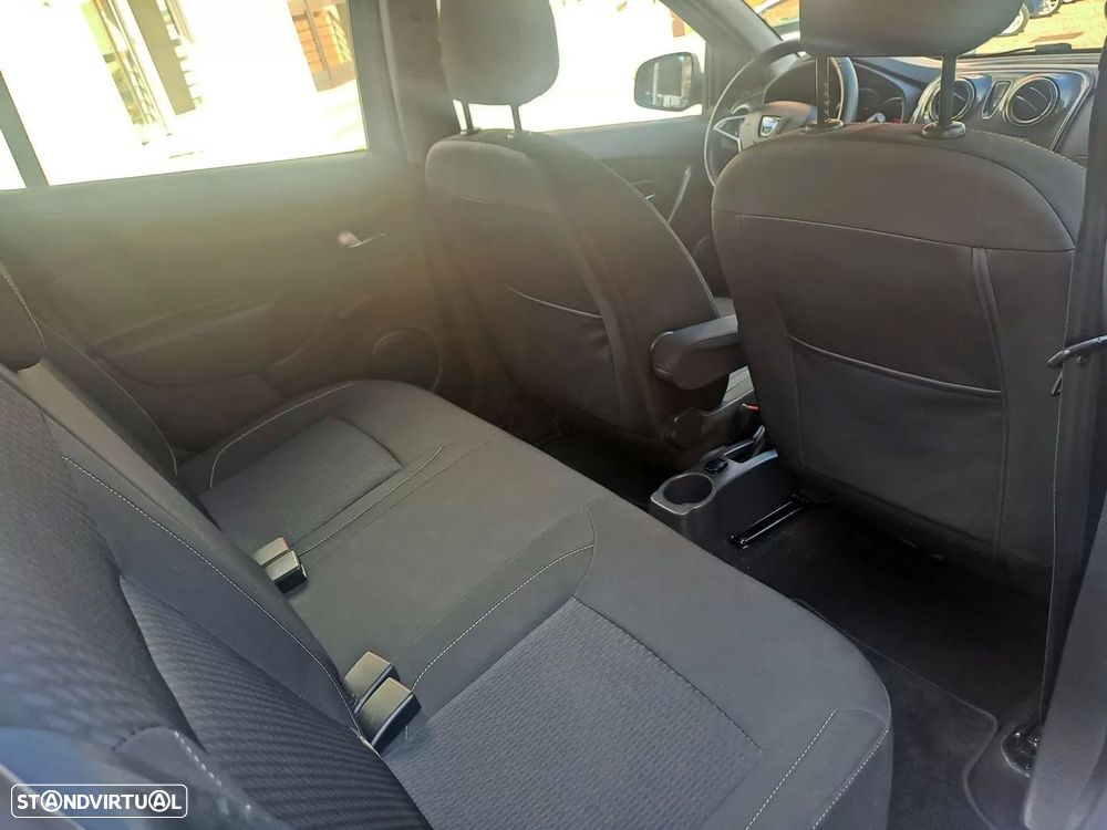 Dacia Sandero 0.9 TCe Comfort Bi-Fuel — fotografia 15