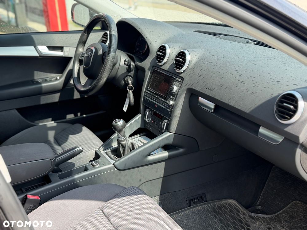 Audi A3 Sportback - 13