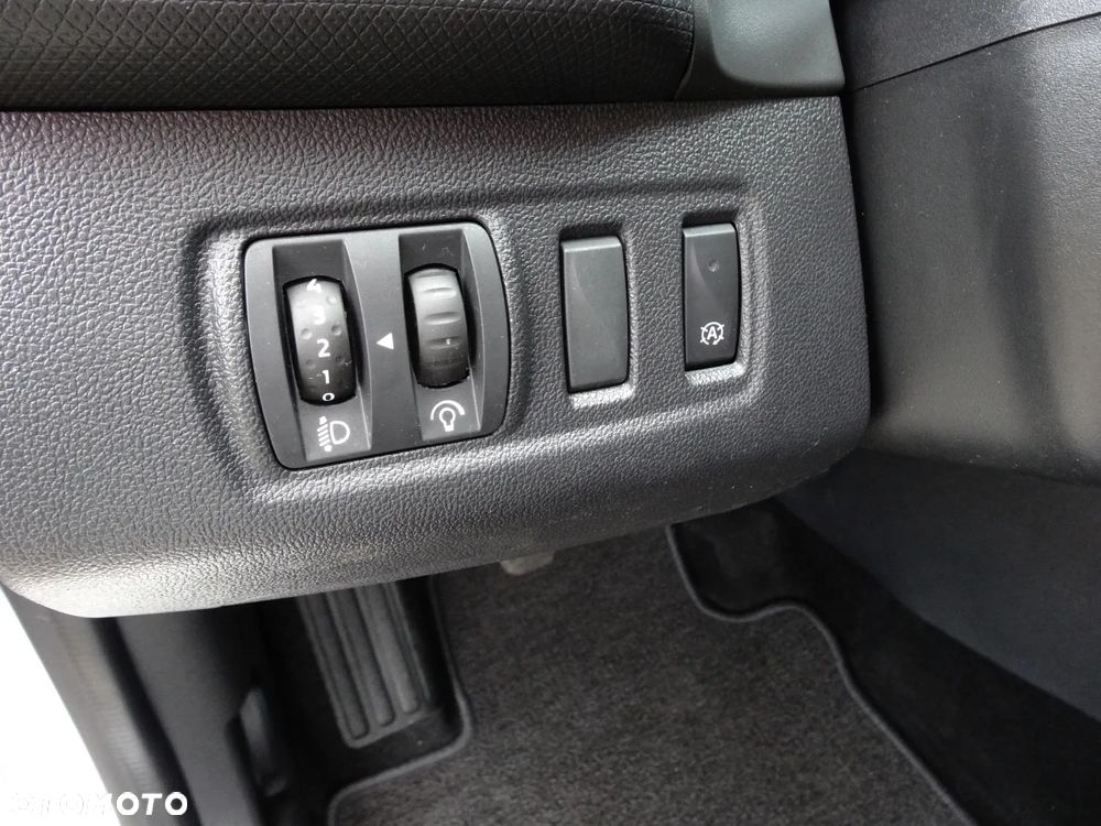 Renault Clio 0.9 TCe Limited - 30