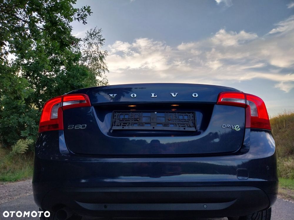 Volvo S60 DRIVe Kinetic - 13