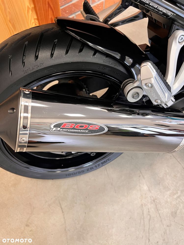Suzuki GSX 1000 - 12