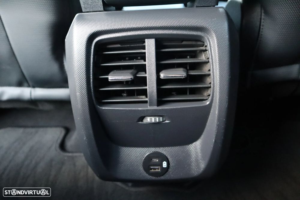 Ford Mustang Mach-E Standard - 29