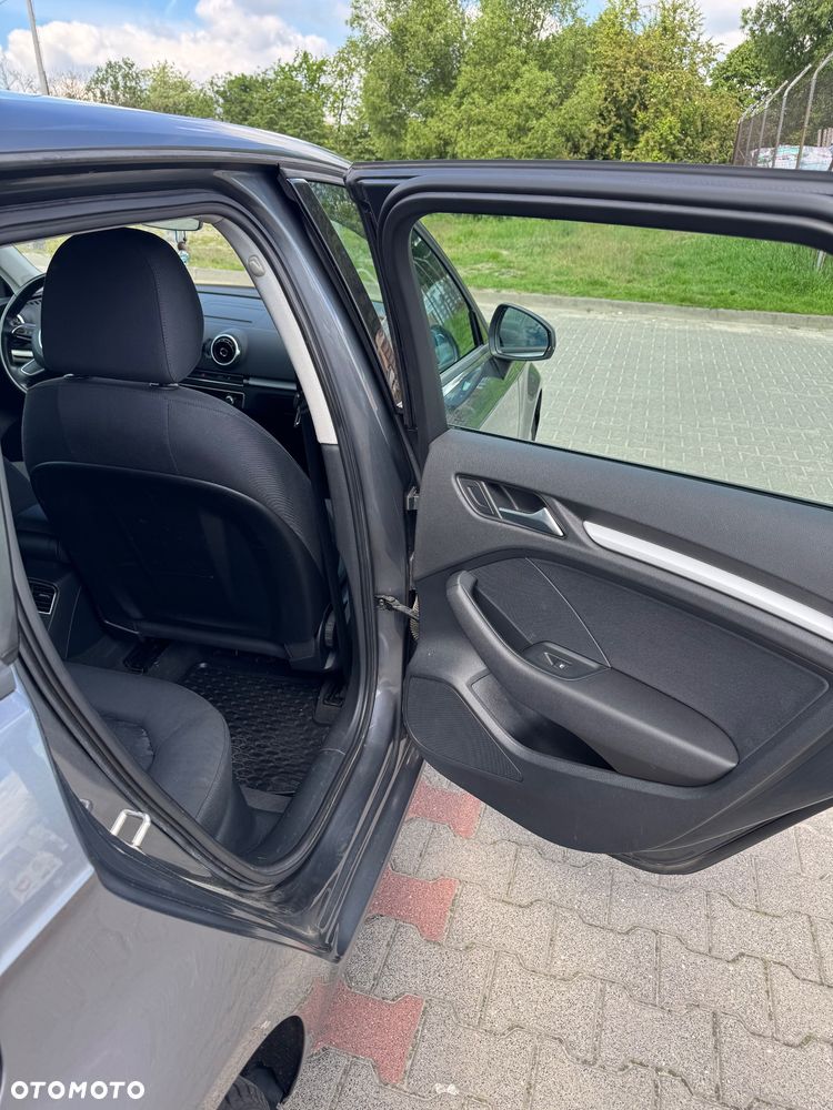 Audi A3 Sportback 1.6 TDI S tronic - 11