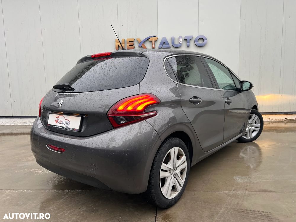 Peugeot 208 PureTech 110 Stop & Start Allure - 4