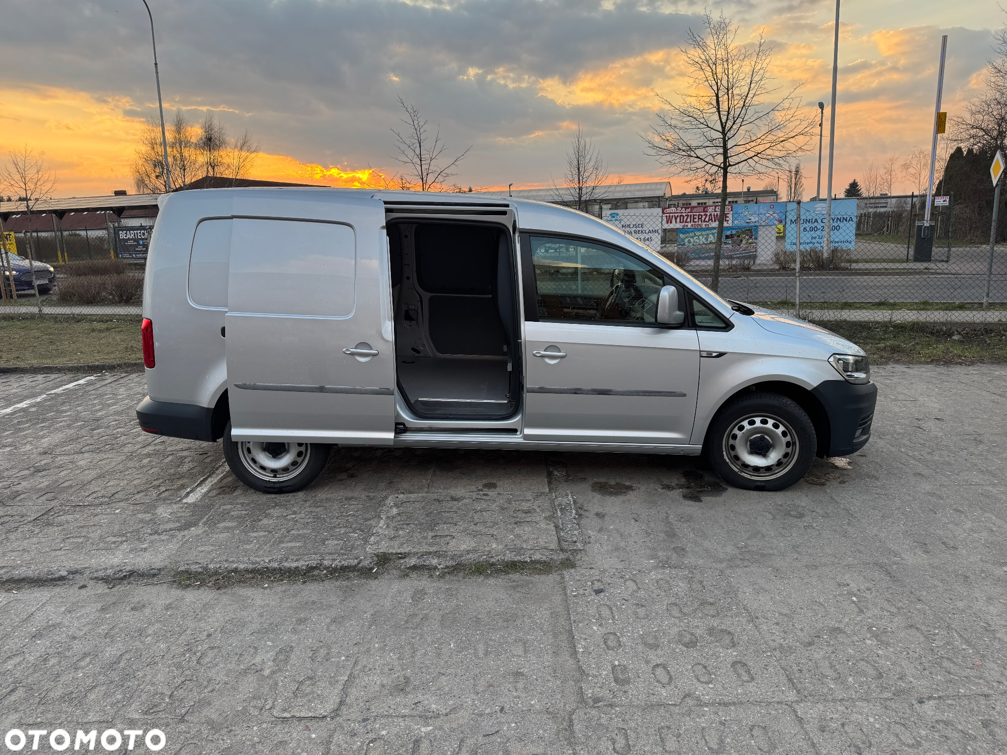 Volkswagen Caddy - 5