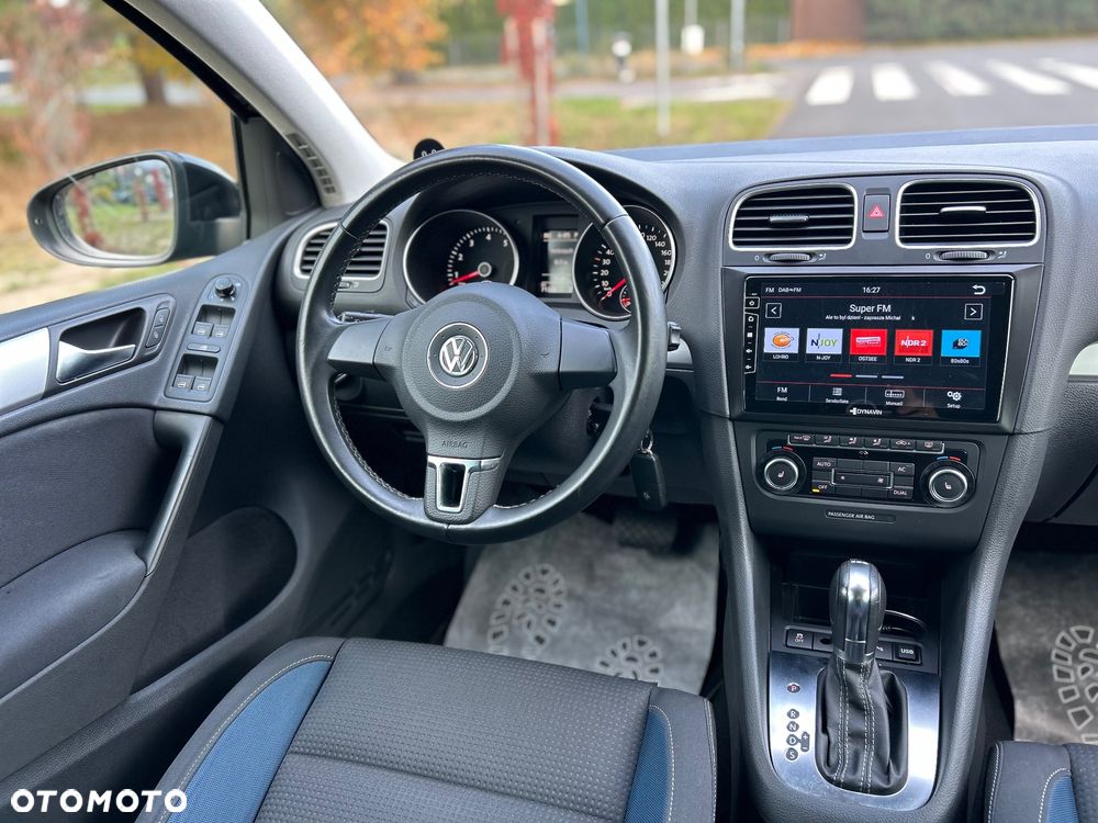 Volkswagen Golf - 23