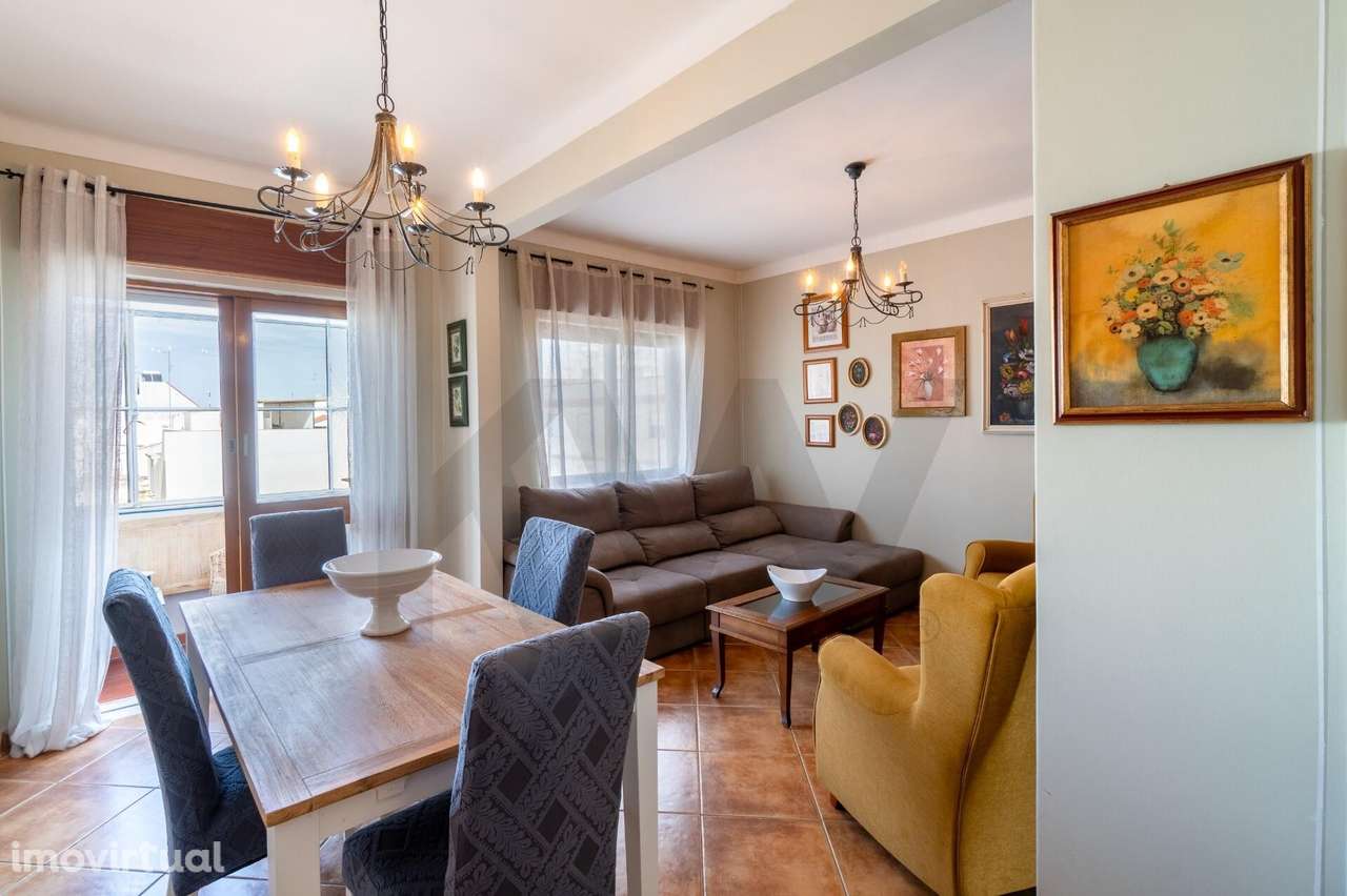 T3 transformado em T2 com maior área social | 2 varandas Vila Real San - Grande imagem: 3/27