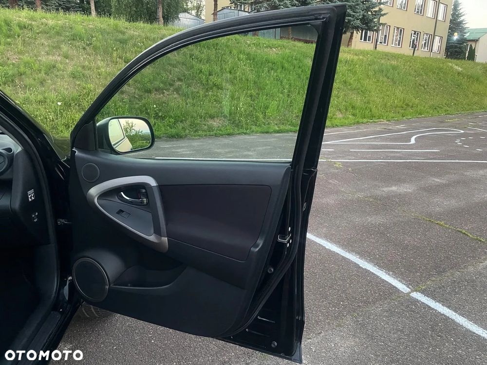 Toyota RAV4 - 18