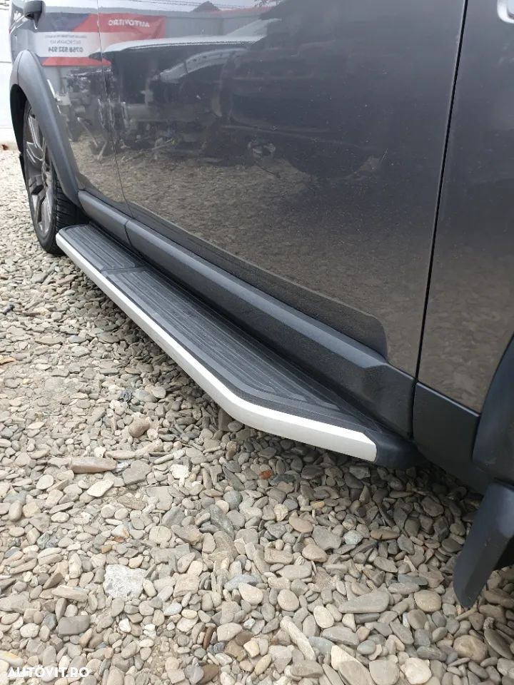 Prag praguri laterale maner exterior macara geam brat inferior stanga dreapta spate vascocuplaj ventilator racire senzor nivel suspensie filtru epurator tablou panou siguranta Land Rover Discovery 3 motor 2.7 tdv6 190cp an 2007 dezmembrez dezmembrari - 1
