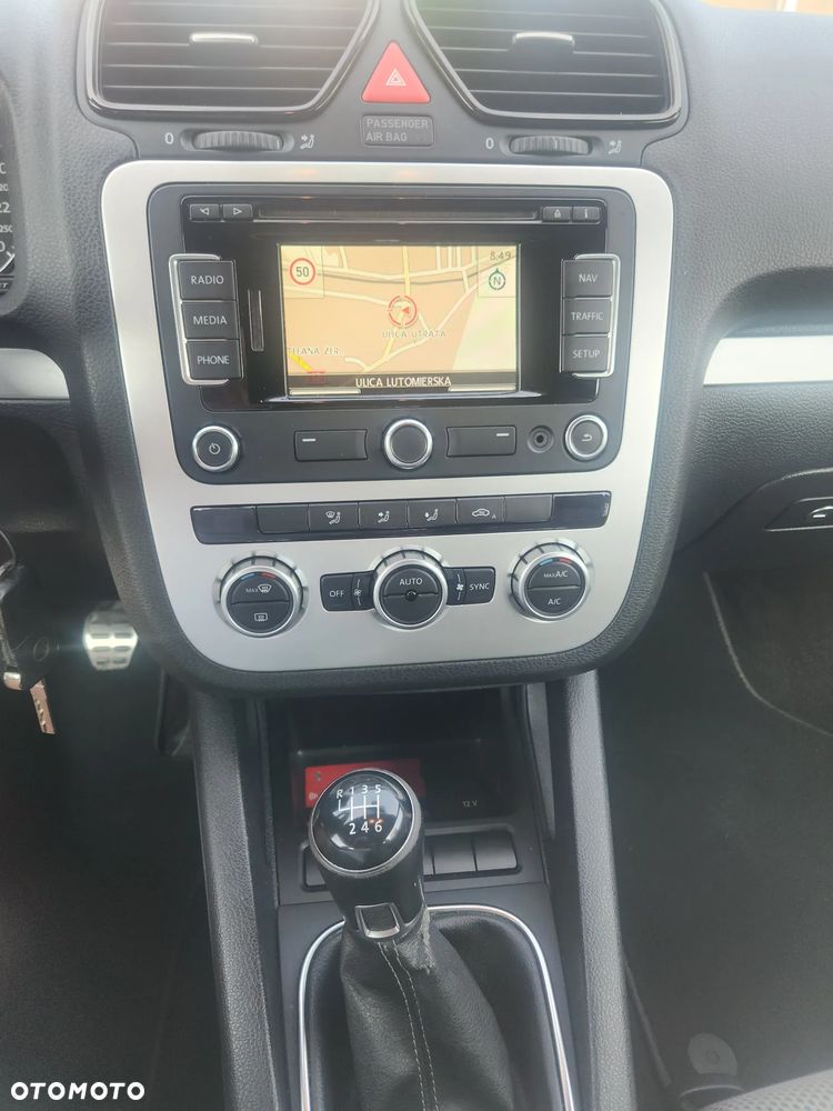 Volkswagen Scirocco 2.0 TDI Million - 9