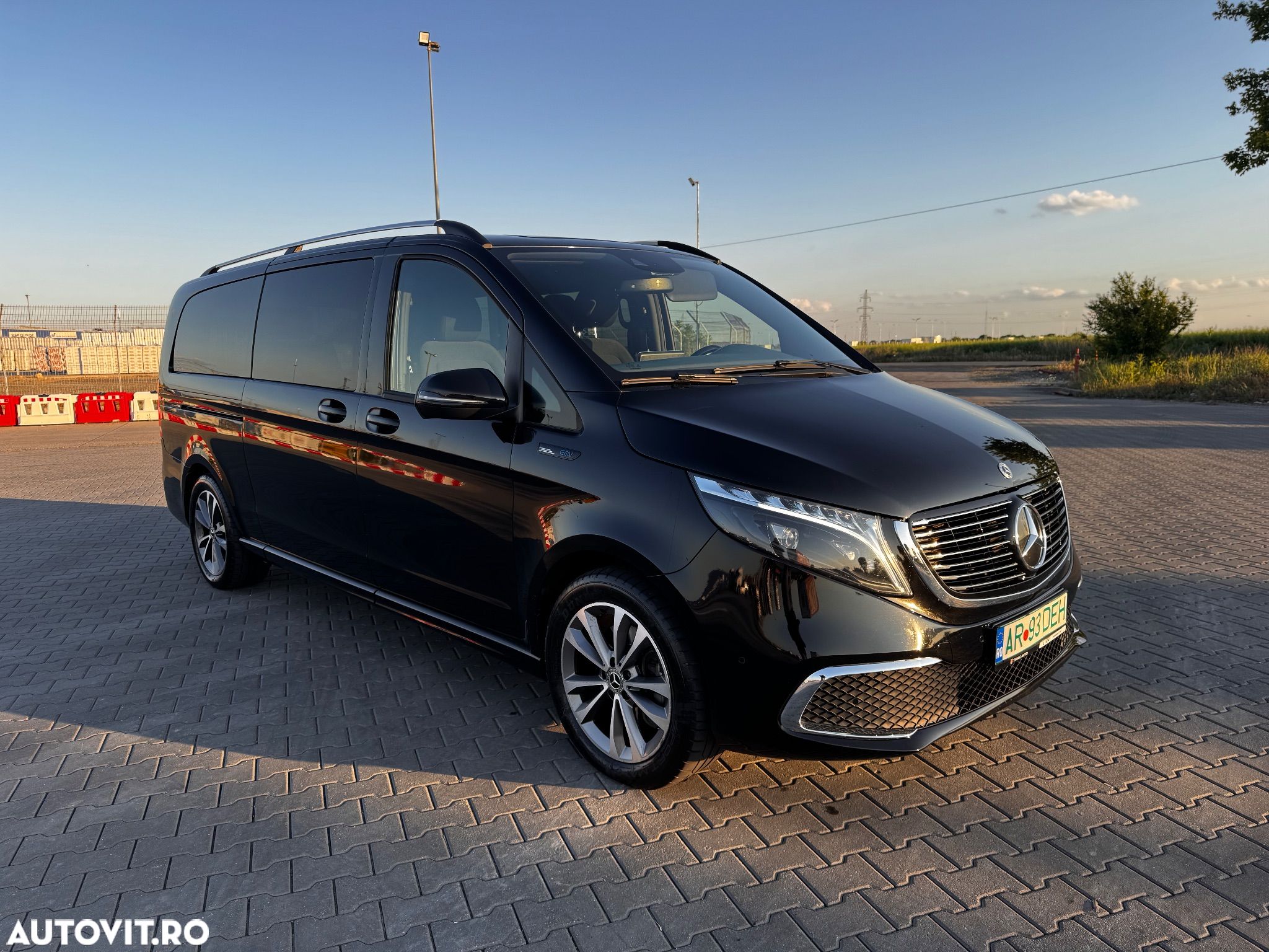 Mercedes-Benz EQV 300 Extra-Lung BEV - 1