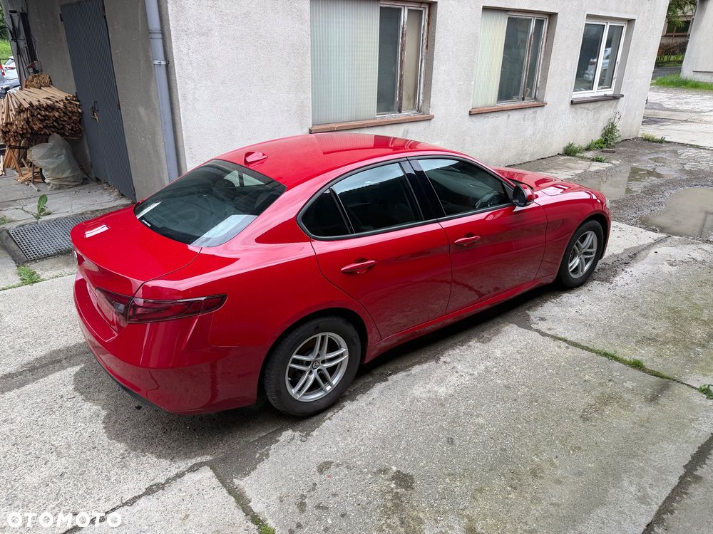 Alfa Romeo Giulia 2.2 - 13