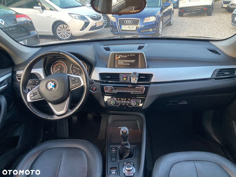 BMW X1 sDrive18d - 12