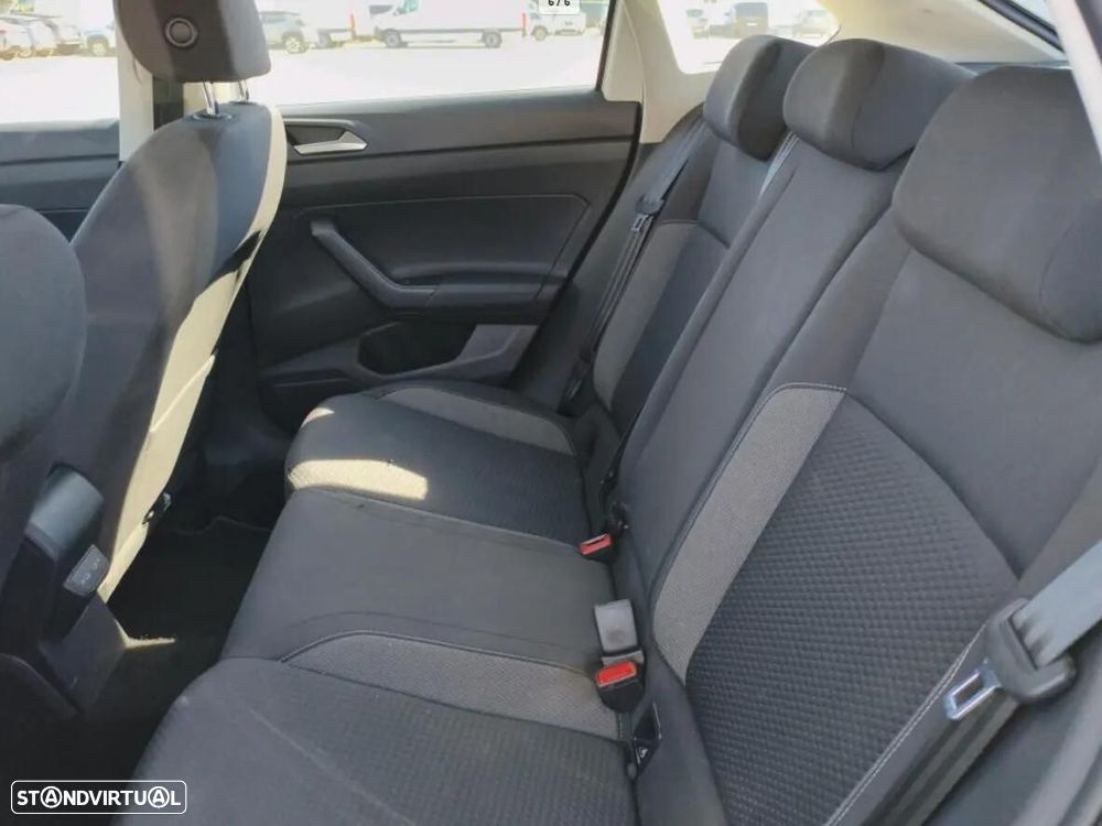 VW Taigo 1.0 TSI Urban DSG - 7