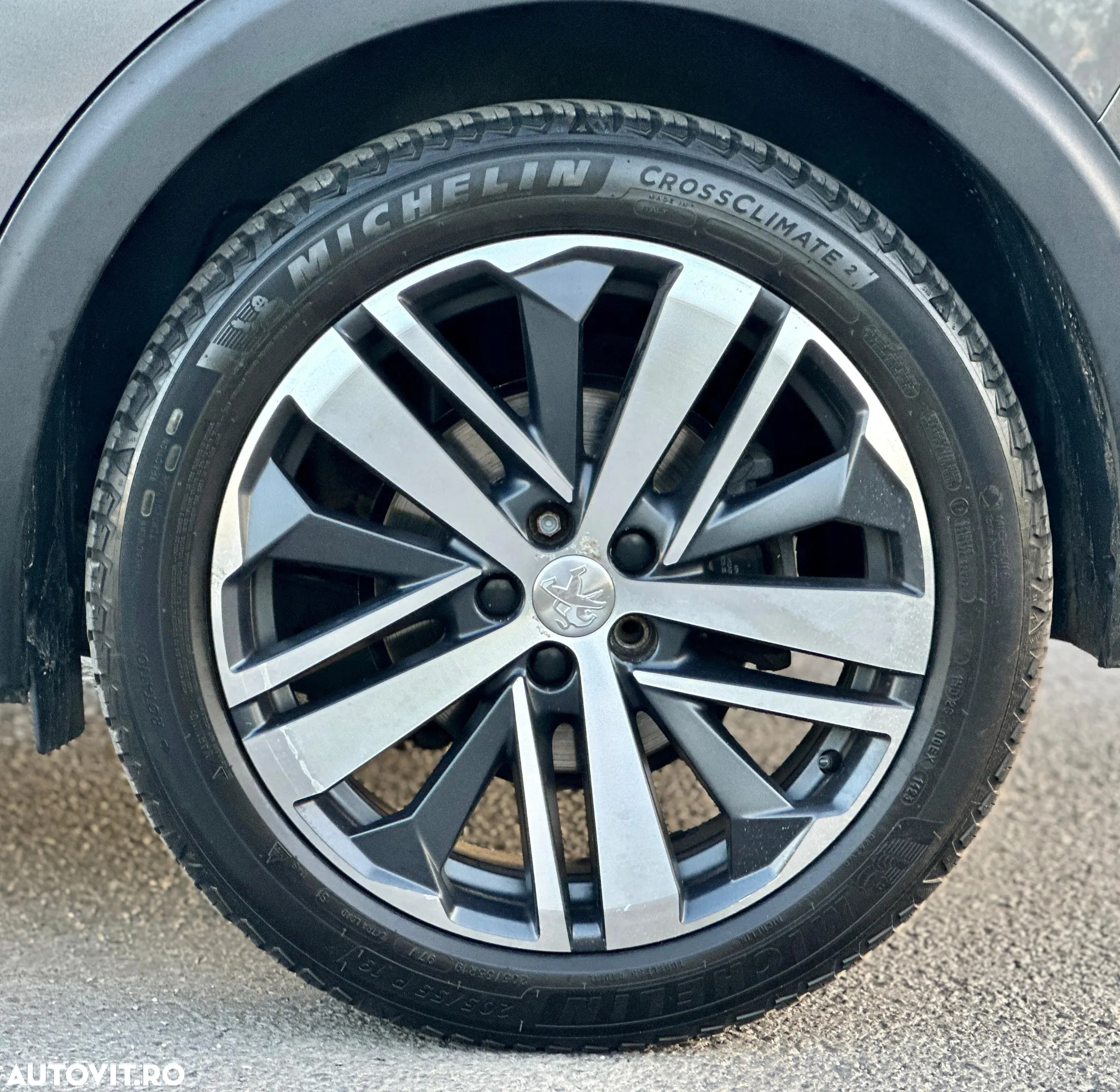 Peugeot 5008 2.0L BlueHDI EAT8 S&S GT Pack - 39