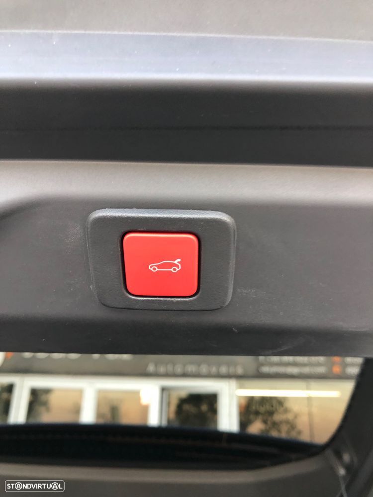 Peugeot 3008 1.6 Hybrid Allure Pack e-EAT8 - 19