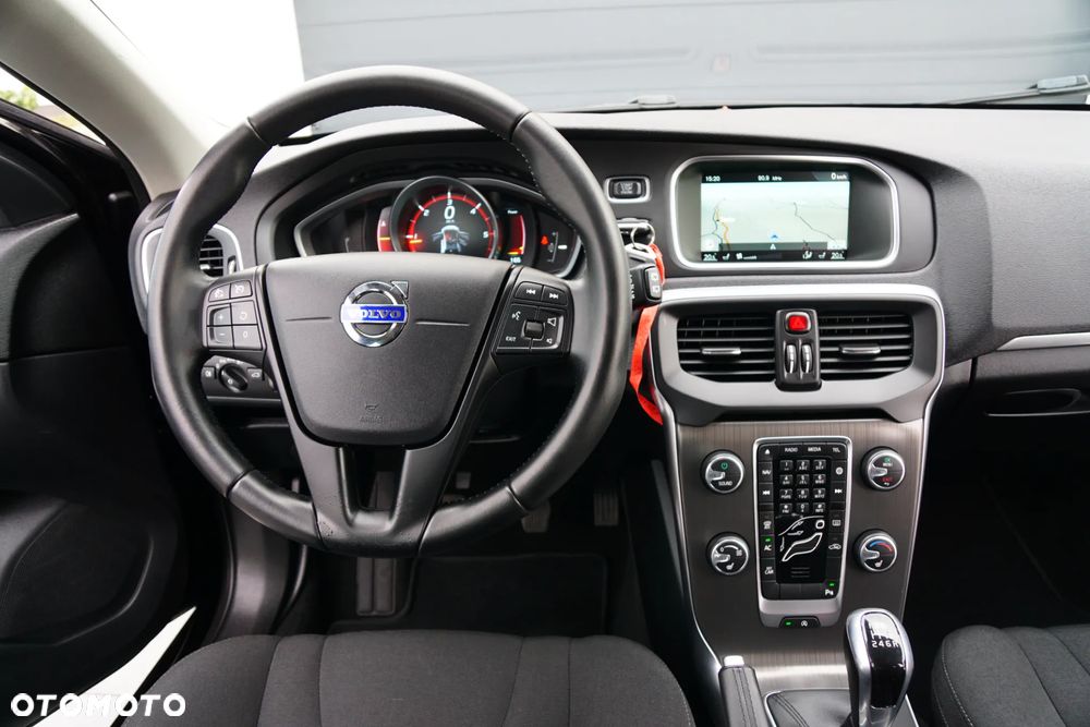 Volvo V40 D2 Linje You - 32