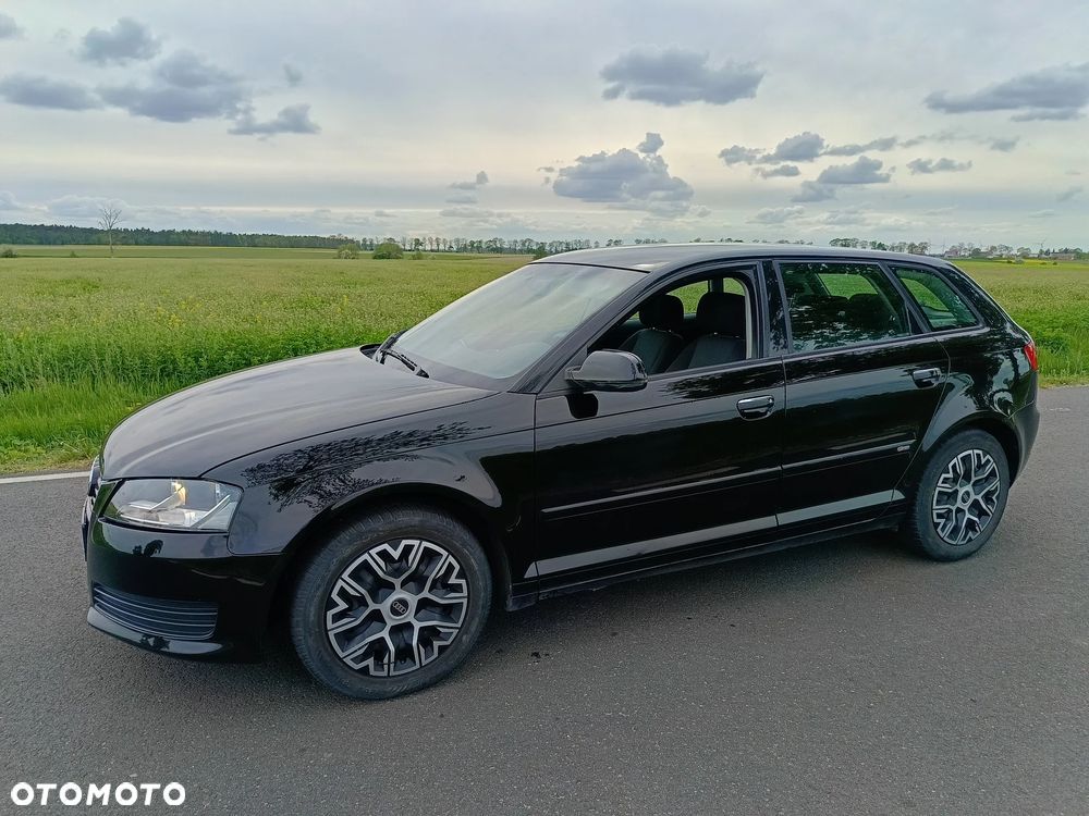 Audi A3 Sportback 1.2 TFSI Ambiente - 2