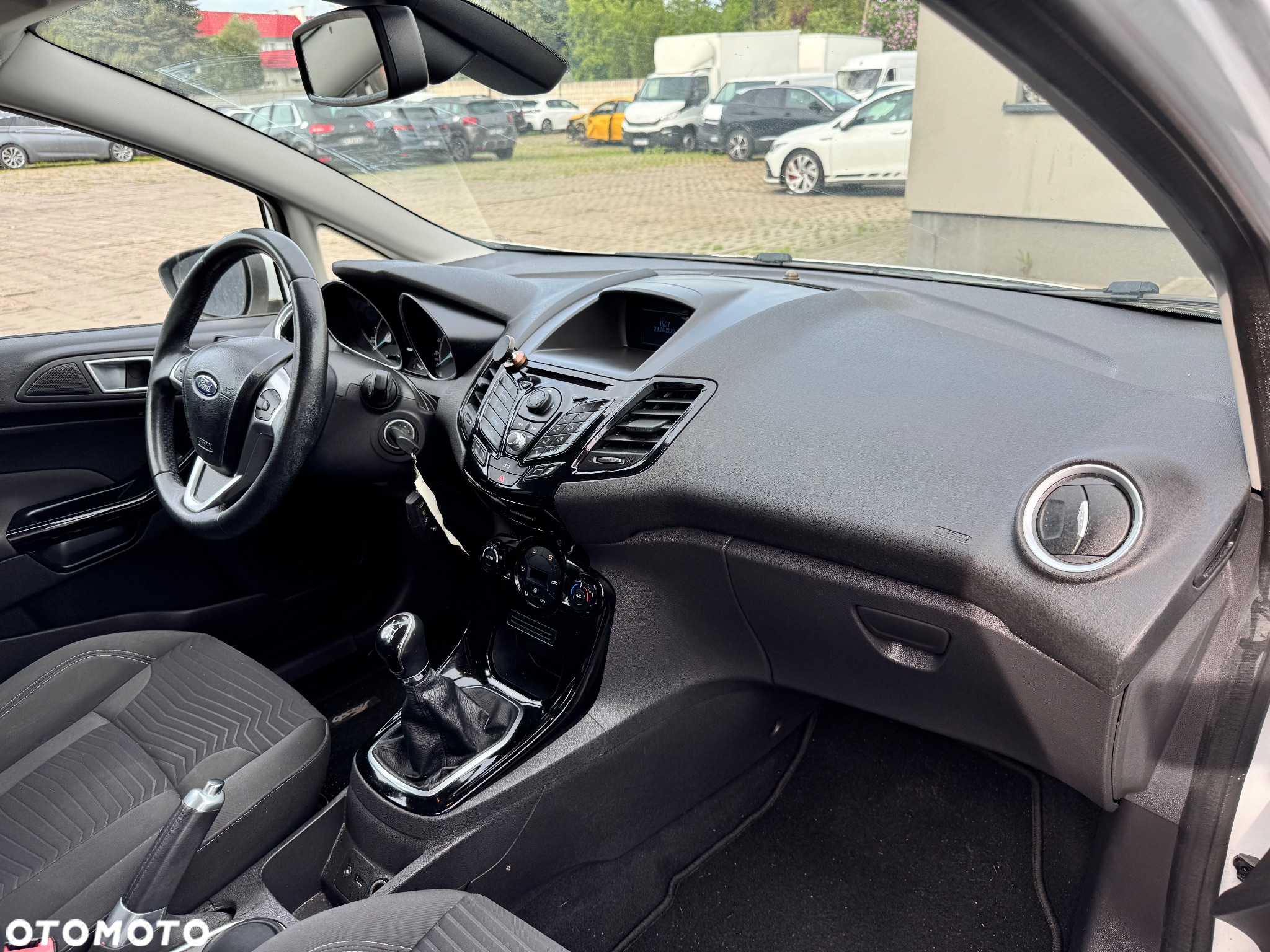 Ford Fiesta 1.6 TDCi DPF Platinium X - 11