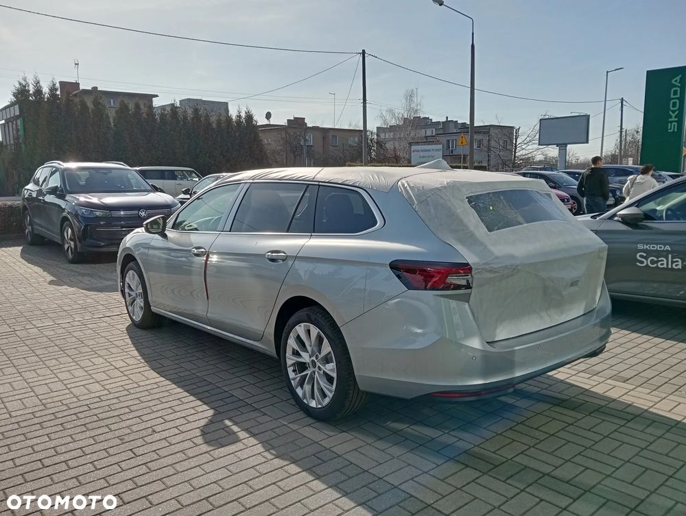 Skoda Superb 2.0 TSI Edition 130 DSG - 2