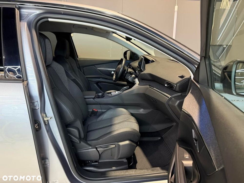 Peugeot 3008 1.6 PureTech Hybrid4 PHEV Allure Pack S&S EAT8 - 14
