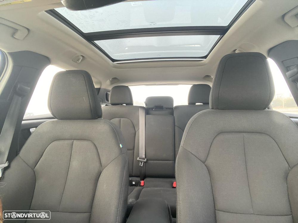 Volvo XC 40 2.0 D3 Momentum Geartronic - 10