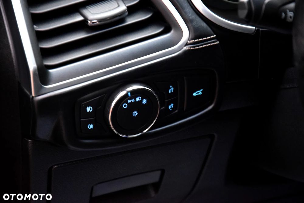 Ford Edge - 26