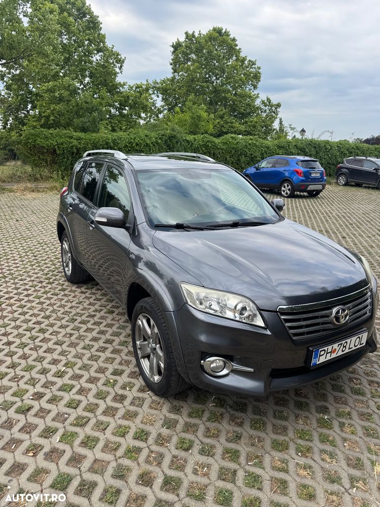 Toyota RAV4 2.2 D-CAT AWD Aut Luxury - 9