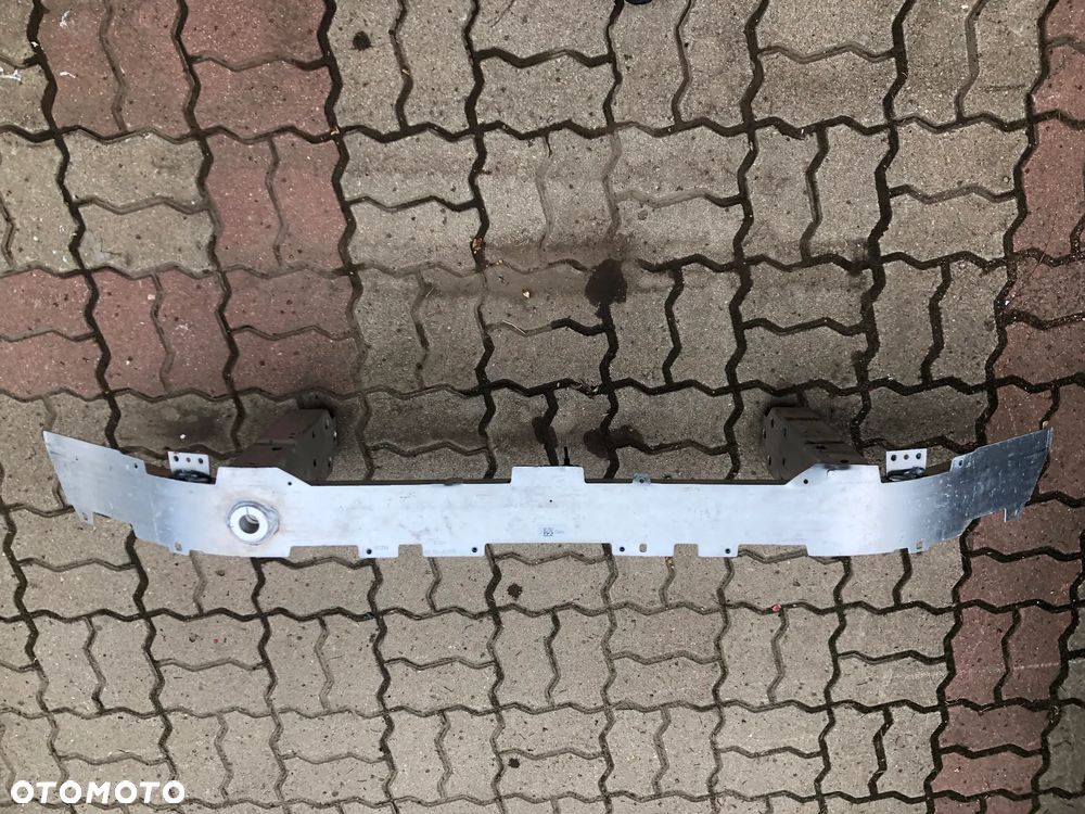BMW 5 G60 G61 belka zderzaka przedniego przód 5A02FA9