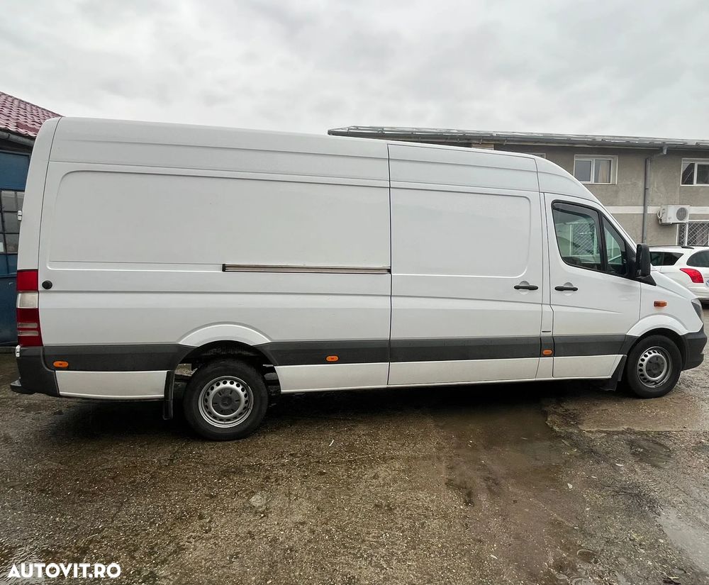 Mercedes-Benz Sprinter - 2