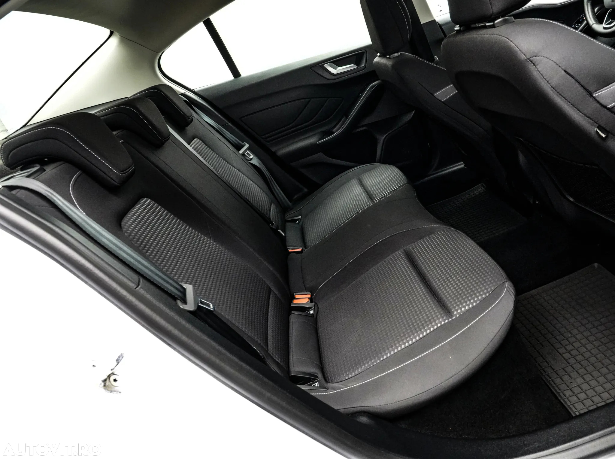Ford Focus 1.5 EcoBlue Titanium Business - 17