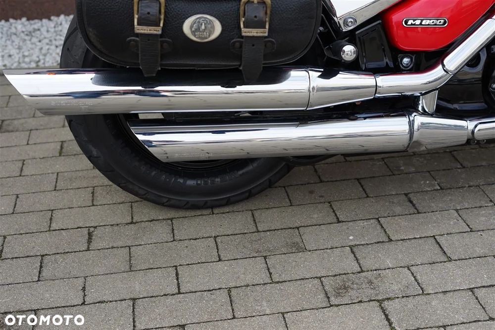 Suzuki Intruder - 7