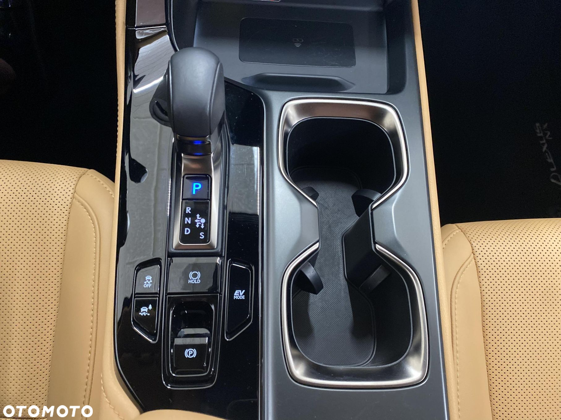 Lexus NX - 19