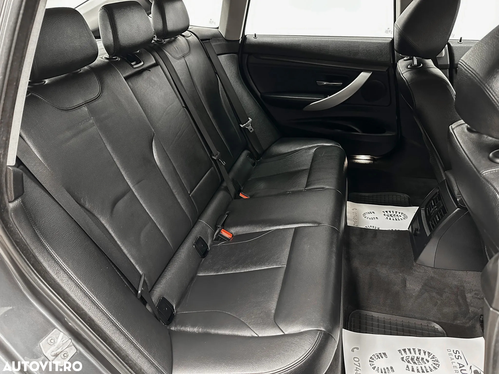 BMW Seria 3 318d GT - 14