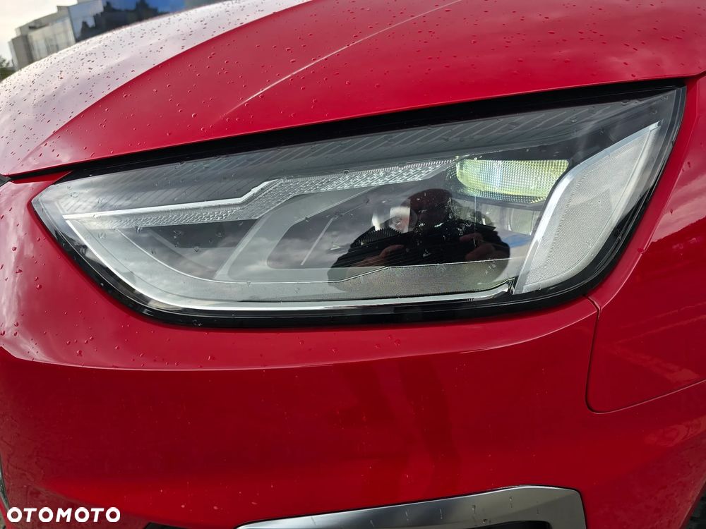 Audi A4 Avant 35 TFSI S line - 35