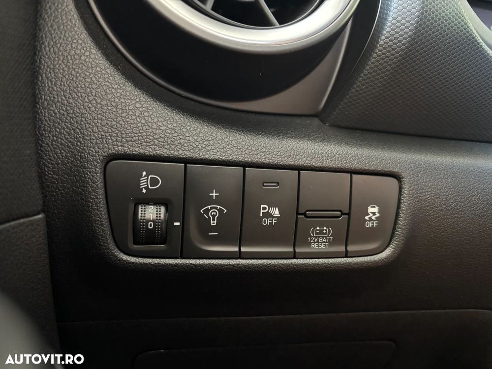 Hyundai KONA - 20