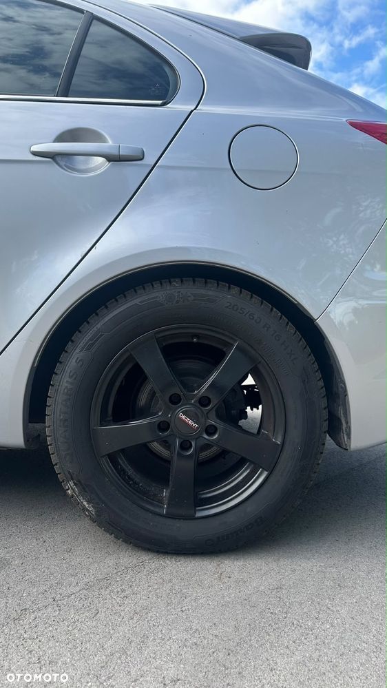 Mitsubishi Lancer 1.6 Invite - 6