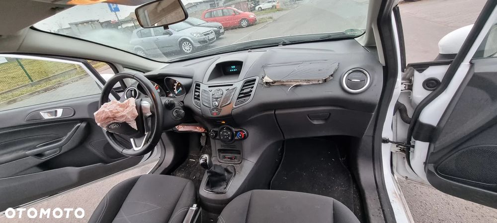 Ford Fiesta - 11