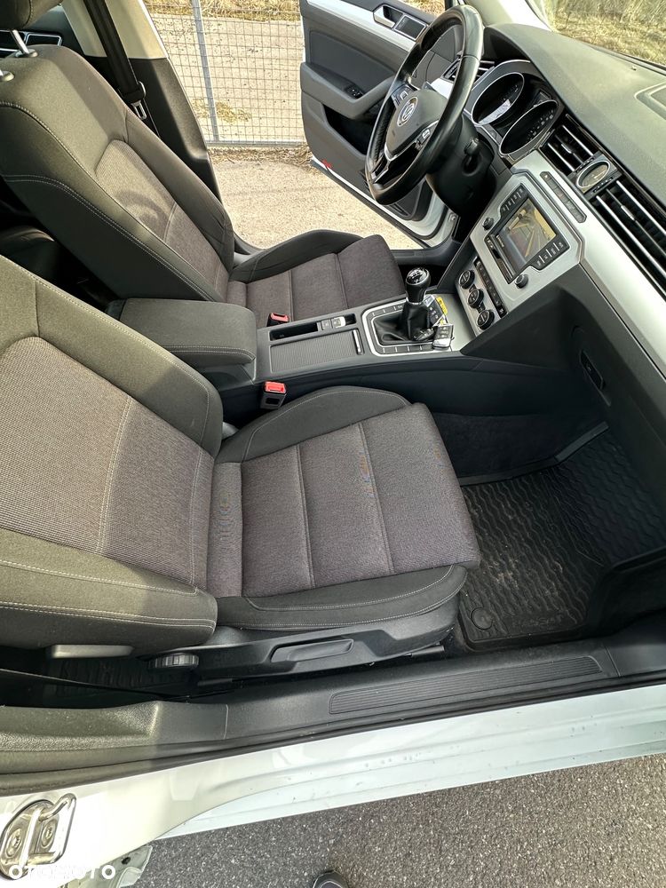 Volkswagen Passat ver-2-0-tdi-bmt-comfortline - 9