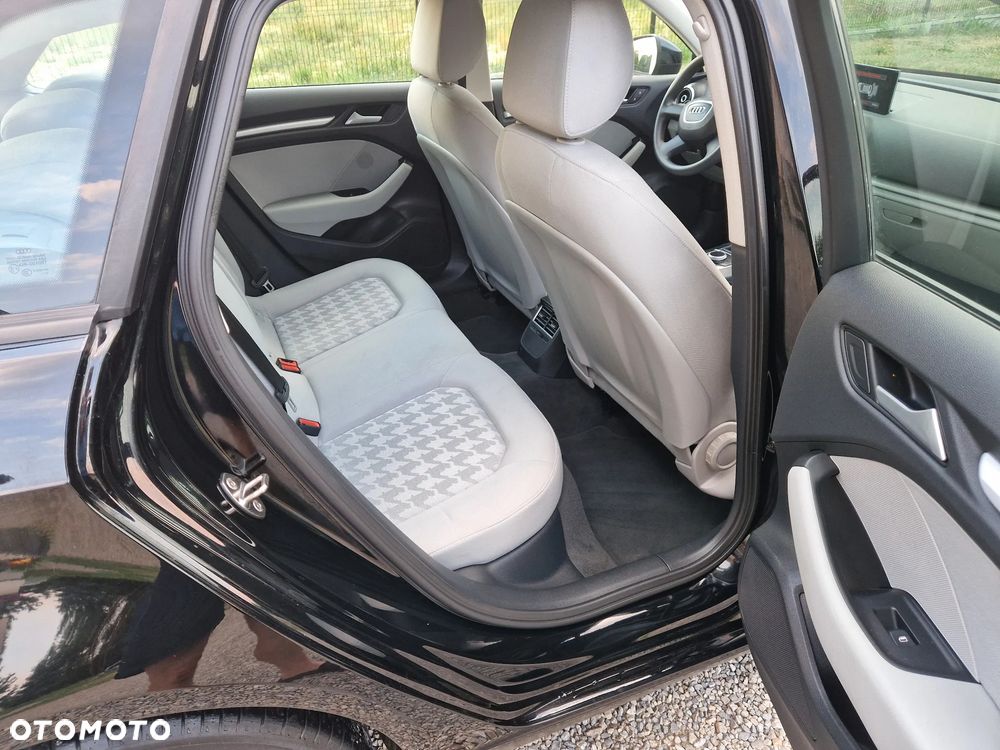Audi A3 Sportback - 11