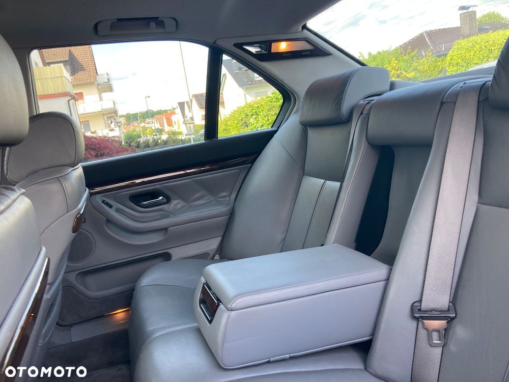 BMW Seria 7 ver-730i-v8 - 10