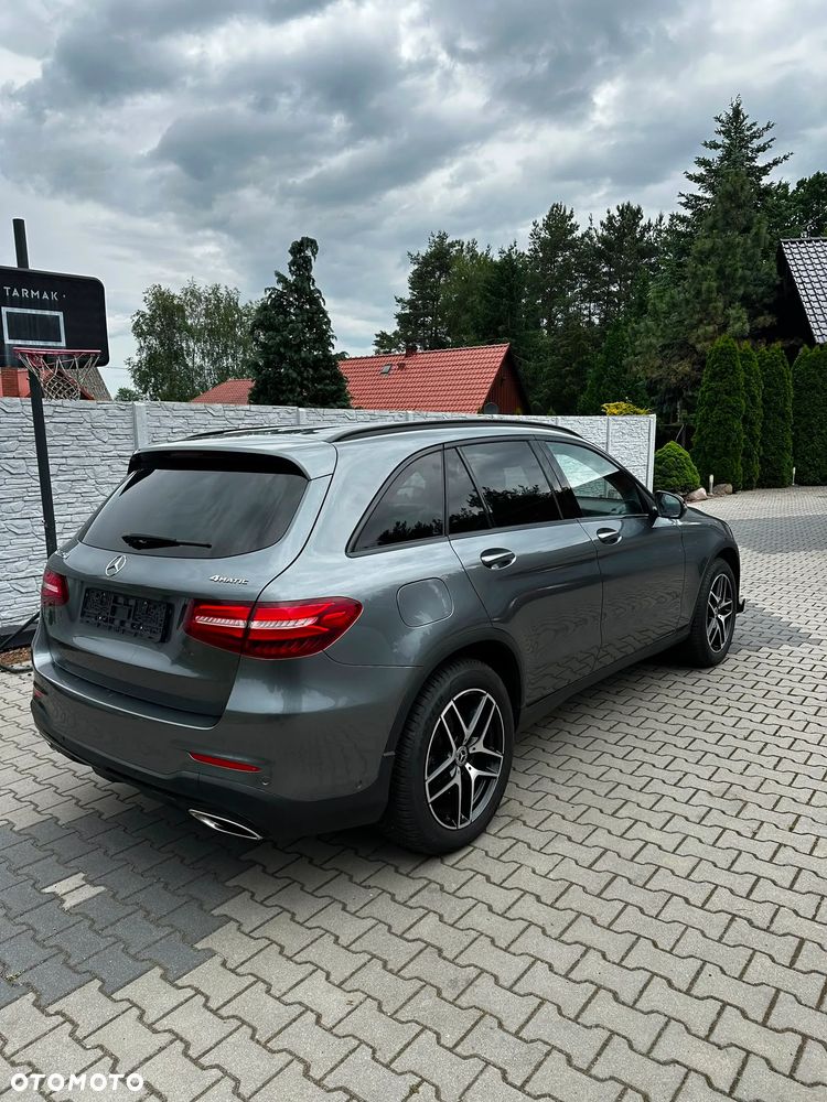 Mercedes-Benz GLC 250 4Matic 9G-TRONIC AMG Line - 4
