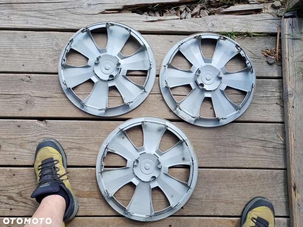 SKODA FABIA KOLPAKI 15'' 5X100 srebrny Bdb stan CENA ZA 1szt,MAM 3SZT - 5
